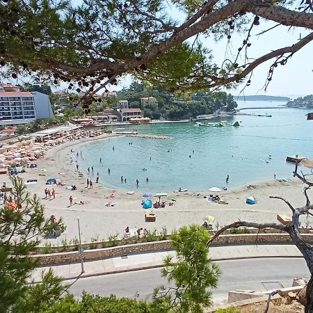 Apartman Katica Banjol Exteriör bild
