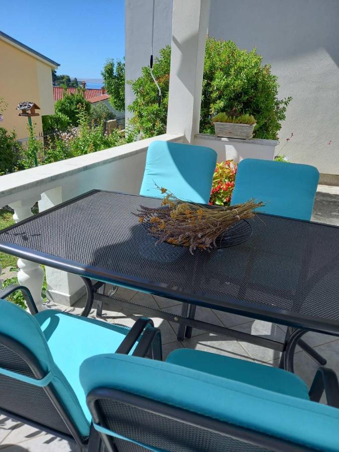 Apartman Katica Banjol Exteriör bild