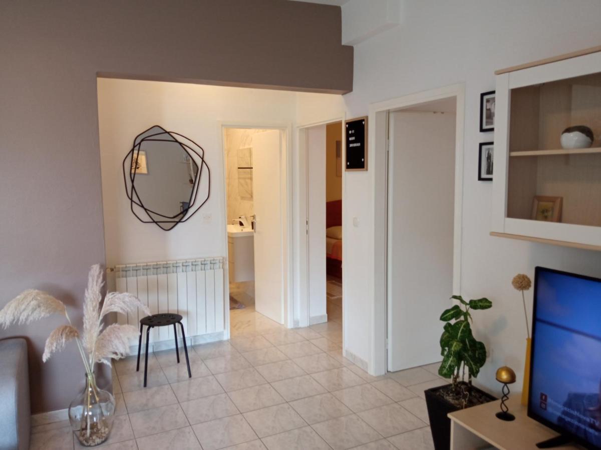Apartman Katica Banjol Exteriör bild